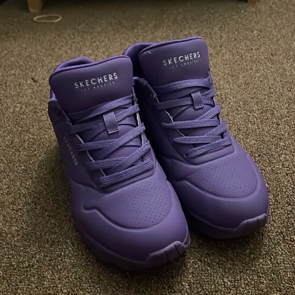 Women’s Skechers Uno Night Shades Neon Purple size 8